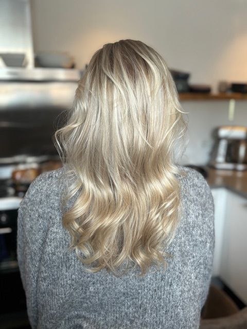Blonde waves met lichte uiteinden